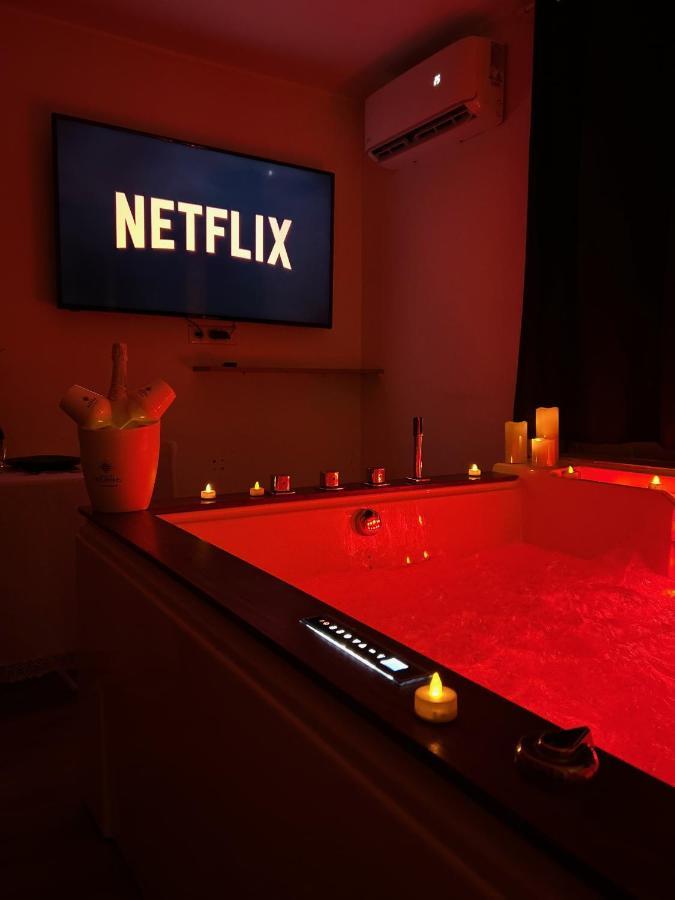 Expérience Unique - Love Room à Cannes - Appartement avec un jacuzzi Privé Exterior foto